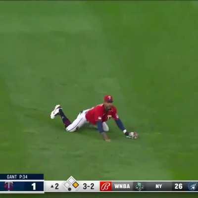 [Highlight] Byron Buxton reminding us all that he’s the best in the biz