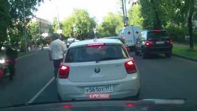 WCGW confronting another driver