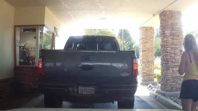 I hate people who litter.