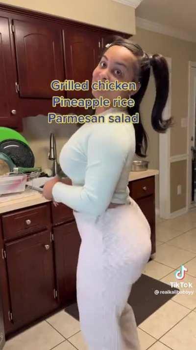 dinner is served 👏🏾