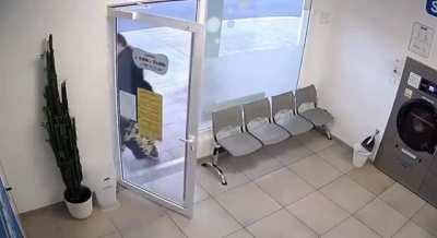 Man narrowly escapes laundromat machine explosion