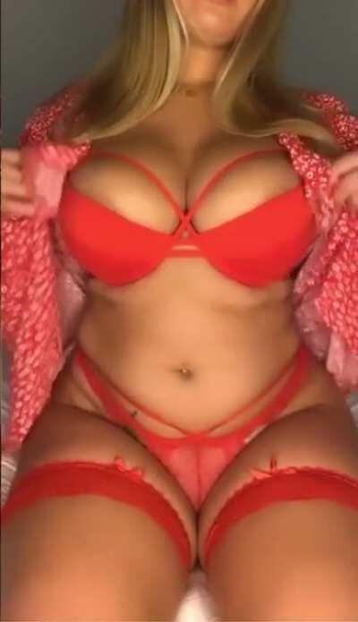 Would you breed an English rose like me? 🌹