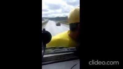 Bolsonaro supporter tries to stop truck!