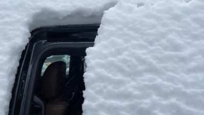 How the door and snow lock back into place