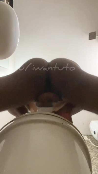 Bet this makes you wish you were my fleshlight 😈😈