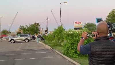 Minneapolis police shoot rubber bullets at CBS news crew who are nowhere near any protesters.