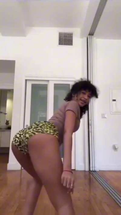 Look how it’s moving😵‍💫😵‍💫 (18+)