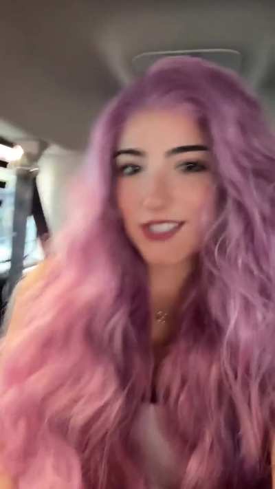 Pink hair in the car - 8/11/2025
