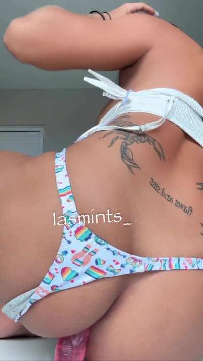 I felt very hot in this dildo, am I ready to sit on your cock? 