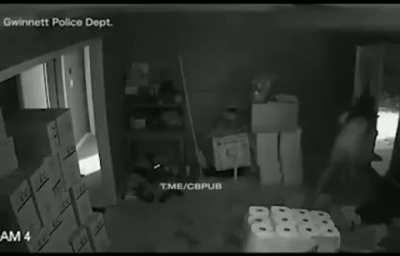 This is what happen if you try to rob her toilet paper in a pandamic.