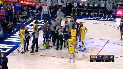 [Highlight] Westbrook and Gordon exchange words after the foul