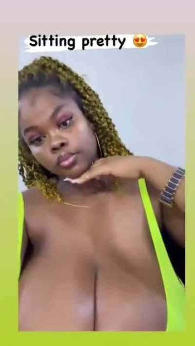 pls focus 💋 💋💋