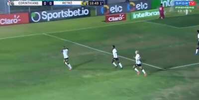 O Otero fez gol de falta. Sim de falta