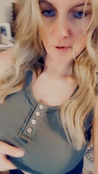 A little boob bounce for you!