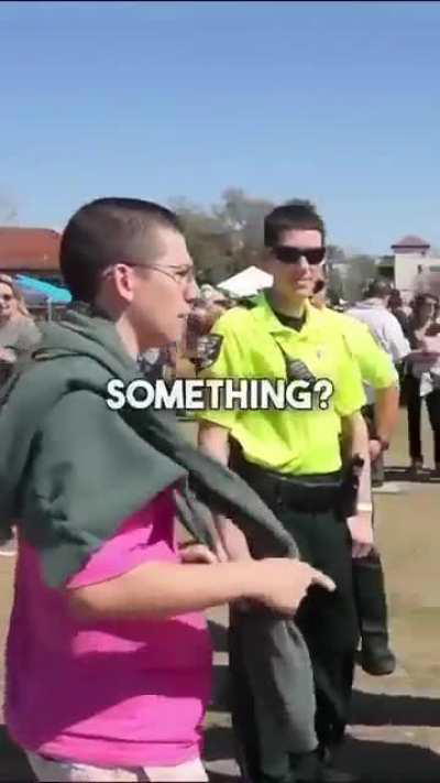 If this festival. Everyone look at me. 