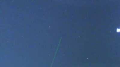 UFO performs sharp maneuver after laser pointer directly hits craft, Big Bear Lake, California