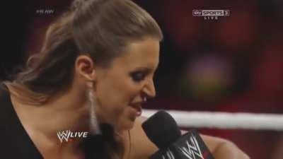 sooooo glad the amazing stephanie made the whorthless brie her bitch at that night