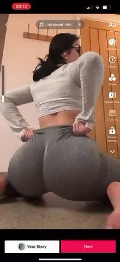 Upvote if you want me doing this on your face