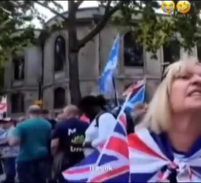 I... don't think that's how the Titanic sank