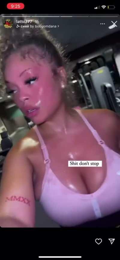 Man seeing a women sweat and workout is the best thing ever