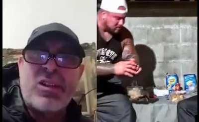 Nu i-au mai dat afară