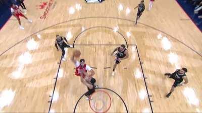 [Highlight] Larry Nance Jr CAUGHT A BODY!