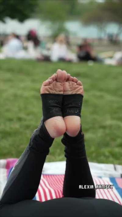 Public post workout stirrups