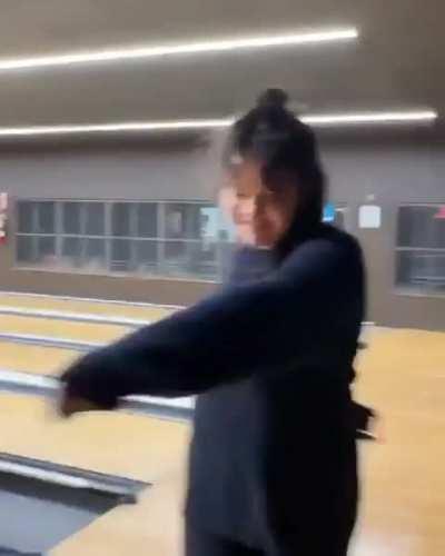 Play with big boobs waiting Selena Gomez..