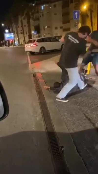 Street fight in Portugal... Good shit