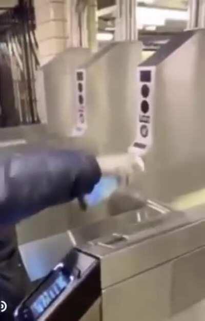 How to avoid germs in 2020