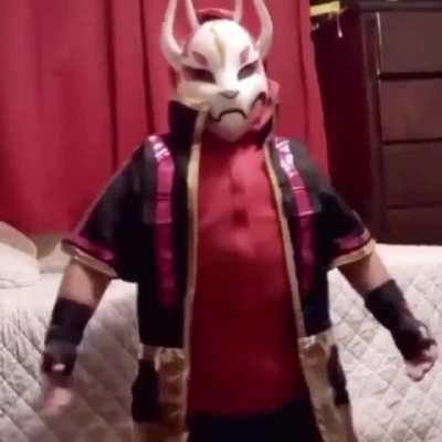 No le presten el celular a sus primos