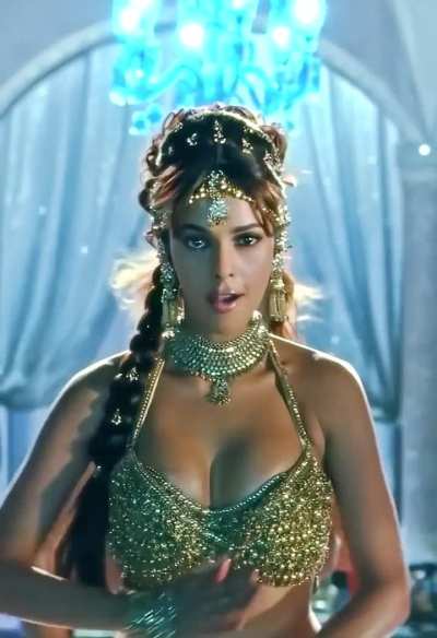 Mallika Sherawat [Ugly Aur Pagli] $
