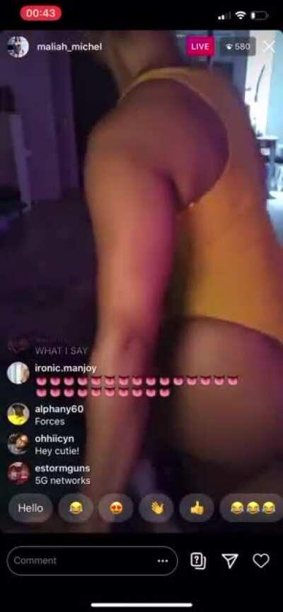 Her BackShot Probably Crazy🤦🏽‍♂️🎂