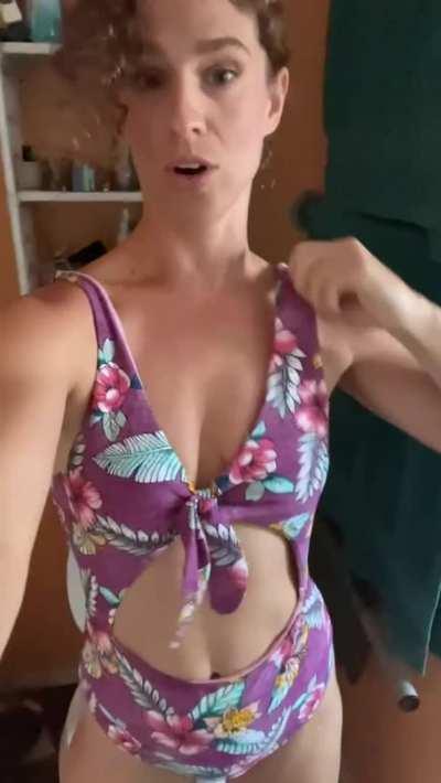 One piece bikini problems! [F] MILF