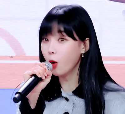 Winter licking the tip for the first time 👅💦