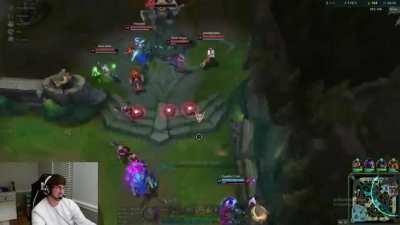 Sions ults backwards... and into the entire enemy team