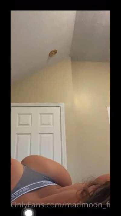 Broo we need more of her somebody post that shit for free and stop sellin it man