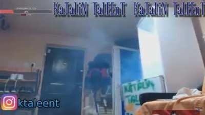 Romanian livestreamer puts a firecracker in the fridge (sound on)