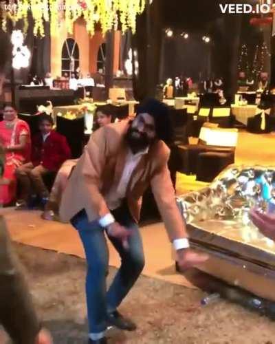 hai kya aisi dream job kisi ki ( baaki comment main hai)