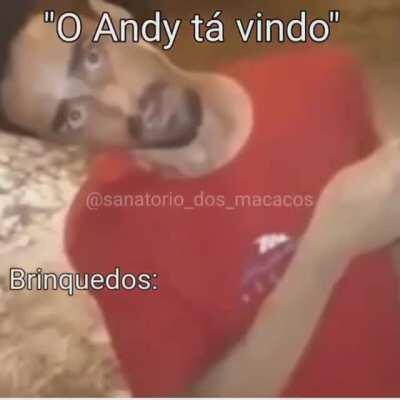 O Andy tá vindo em...
