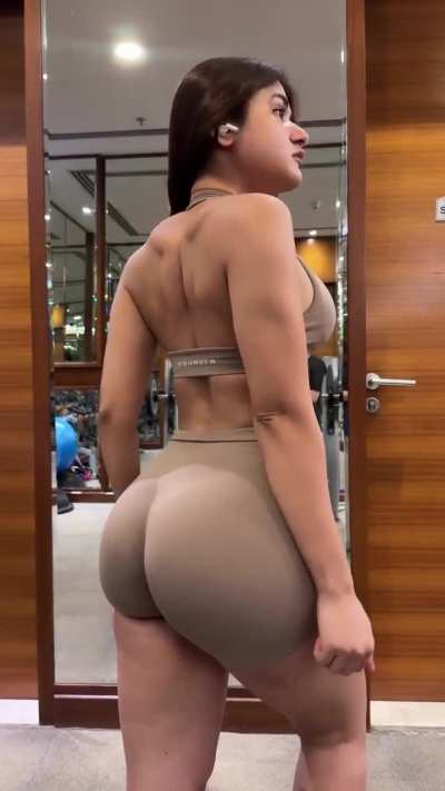 Same pose same gand firgirl_08(soniya singh khatri)