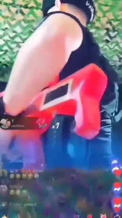 Brave Ukrainian soldier being ambushed by PMC wagner forces 😭😭😭😭