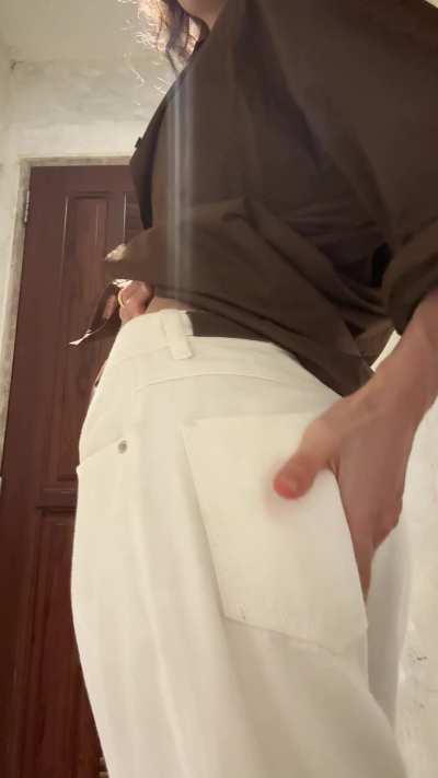 Would you let me release those juicy farts on your face next time?