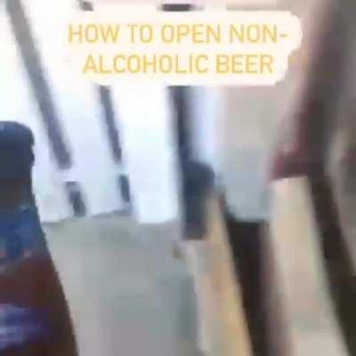 Da kann meine Alte gleich mal aufwischen😂😂😂wenn die mir so eine Plörre hinstellt 😡😡😡 darauf erst mal ein schönes Weissbier 🍻