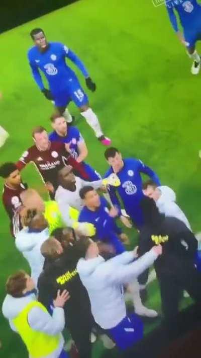 Mount was trying to be the peacekeeper till he realized Amartey was a part of the scuffle and changed his whole tune.