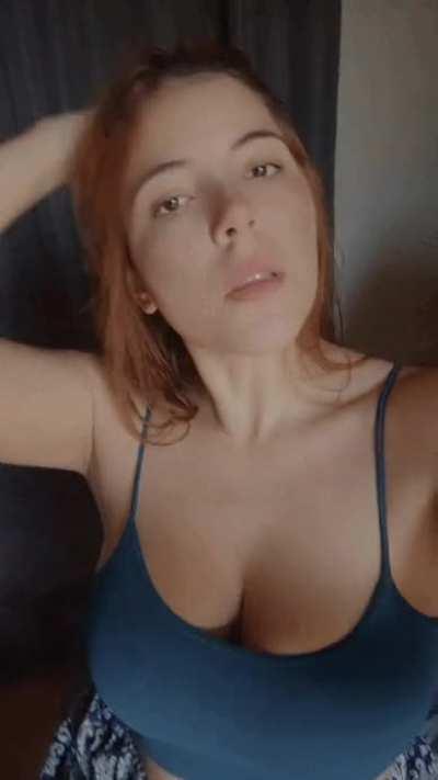 Looking hot seems so easy to me