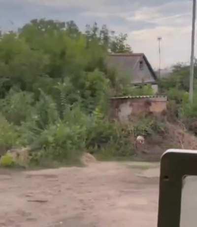 This is how the Ukrainian soldiers are greeted on the territories liberated by the Ukrainian Armed Forces. Slava Ukraini!