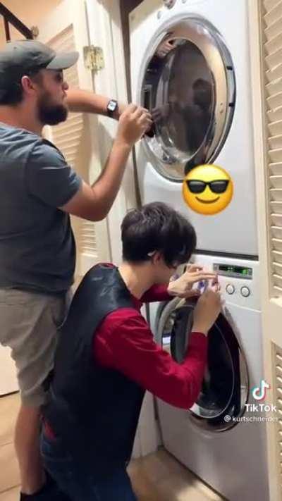 Washing machine rickroll