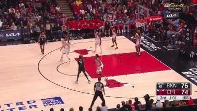 [Highlight] KD with a picture perfect pull-up mid range over Derrick Jones Jr