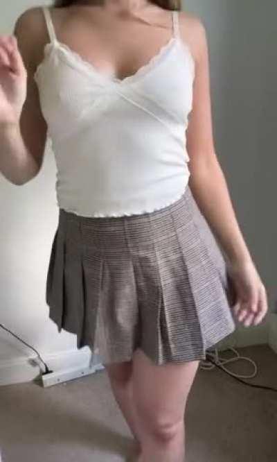 I’m doing a Halloween week sale 50% off on my Onlyfans! No PPV lots of long videos on main page, come see my naughty side 😈